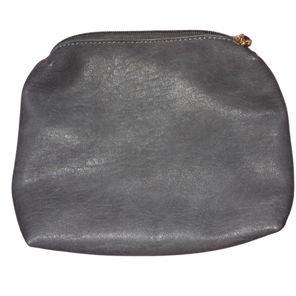 NWOT GRAY MAKEUP BAG